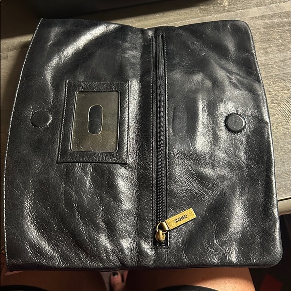 HOBO Black Leather Buckle Clutch Bag - Picture 4 of 6